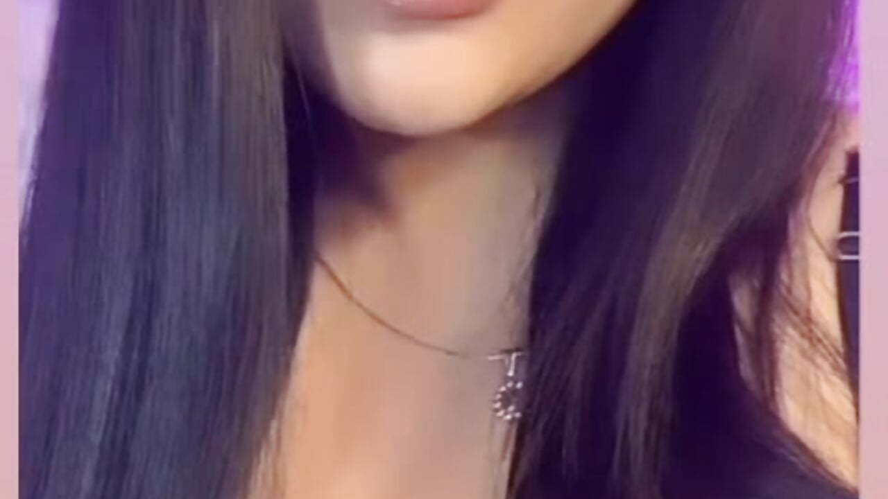 GUAPA - video by Meelisa_Reed cam model