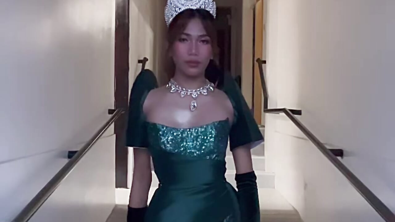 sweet girl - video by Xhugebatecum cam model