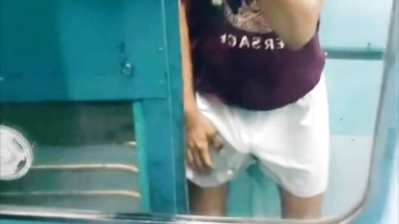 Nude in train - bigbull_ch01 adlı kamera modelinin videosu