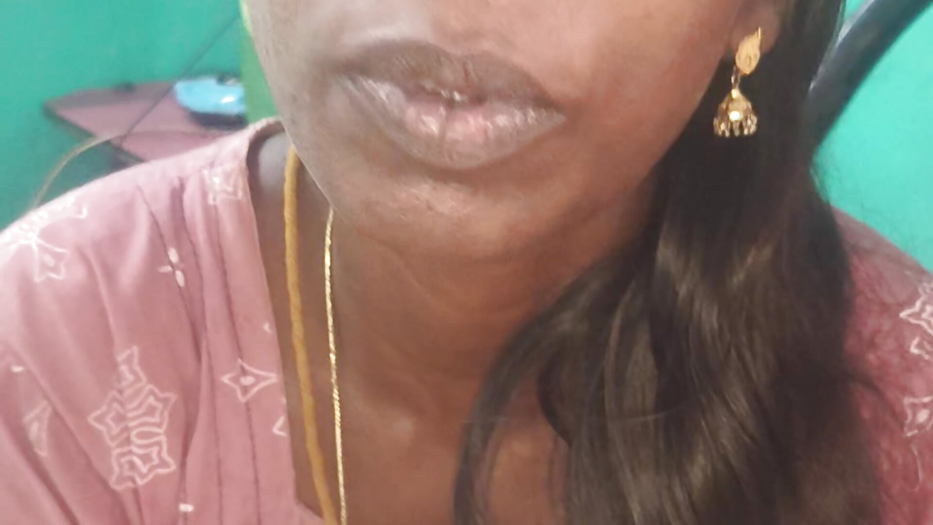 1000152008 - video by tamilsaro cam model