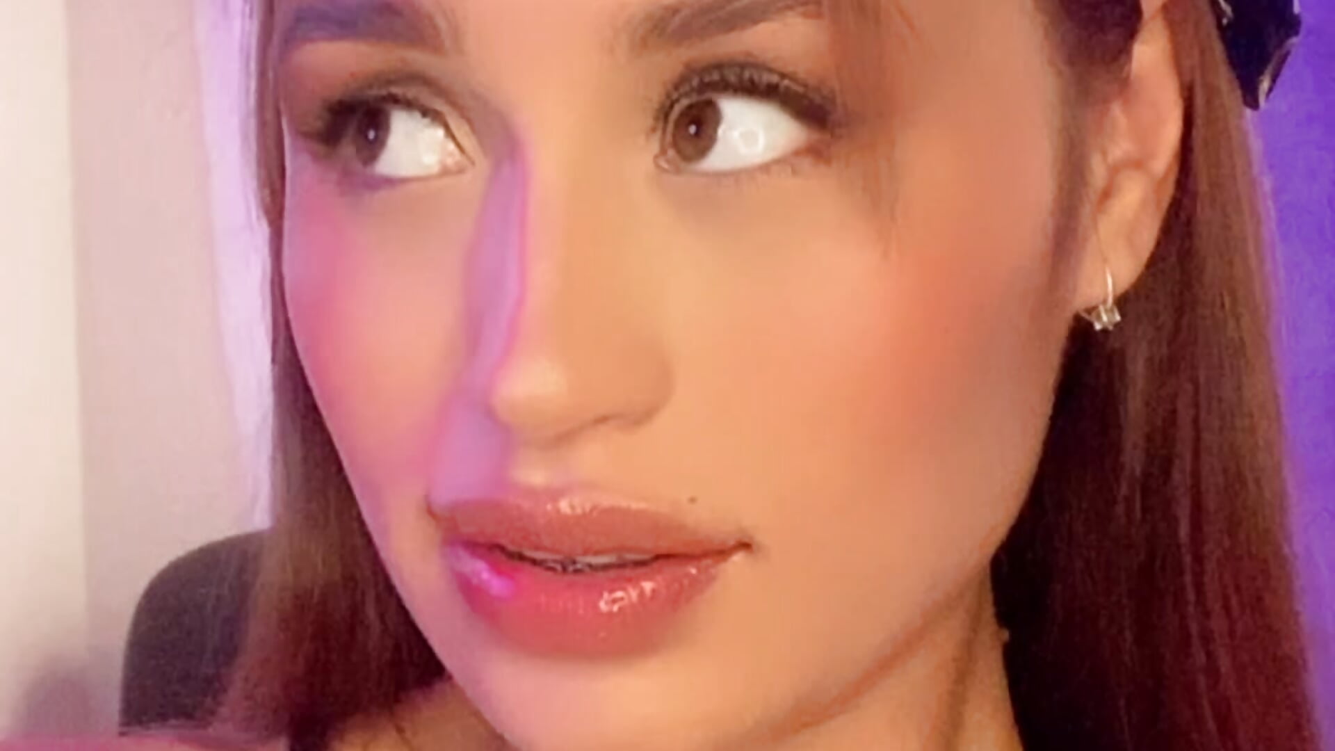 Good gloria❤️‍🔥🥵 - video by juliana-mancini cam model