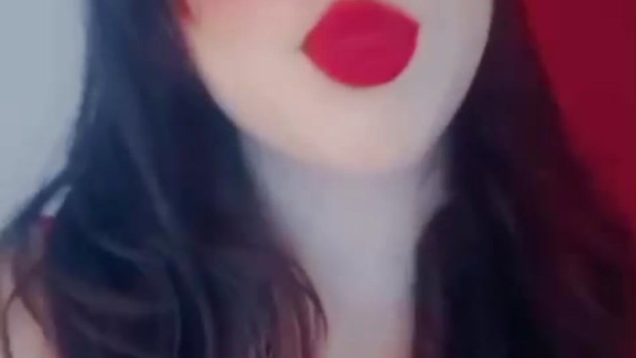 WELLCOME TO MY HOT ROOM - video by mia_dolli cam model