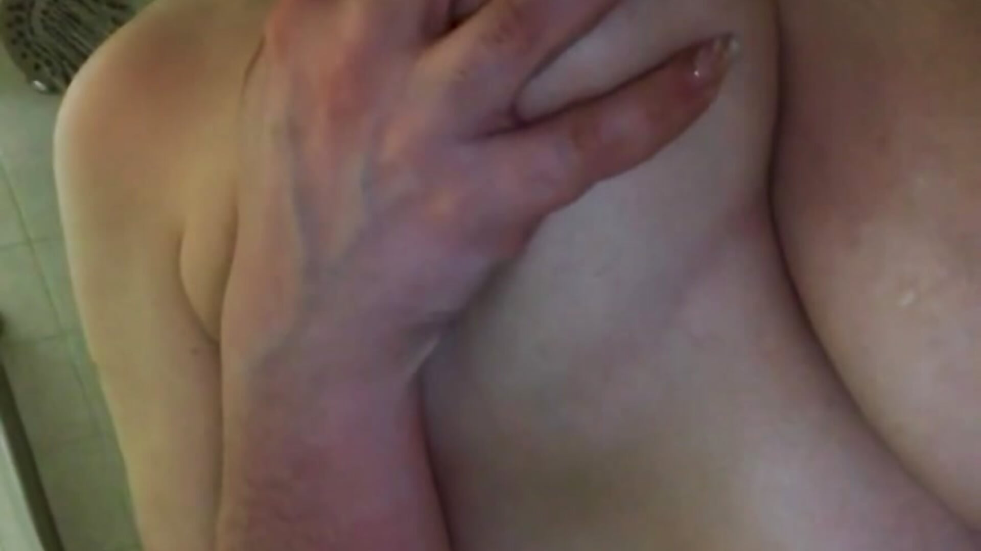 Cum suck my titties🤭