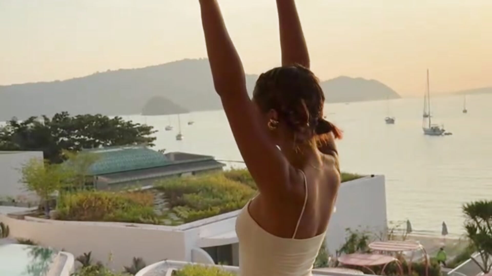 Me - video by CappuccinoBallerina cam model