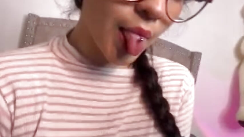 78000593088__AF97A04D-B3C7-4BA8-B533-928EEA48AF63 - Eva_Vaughan adlı kamera modelinin videosu