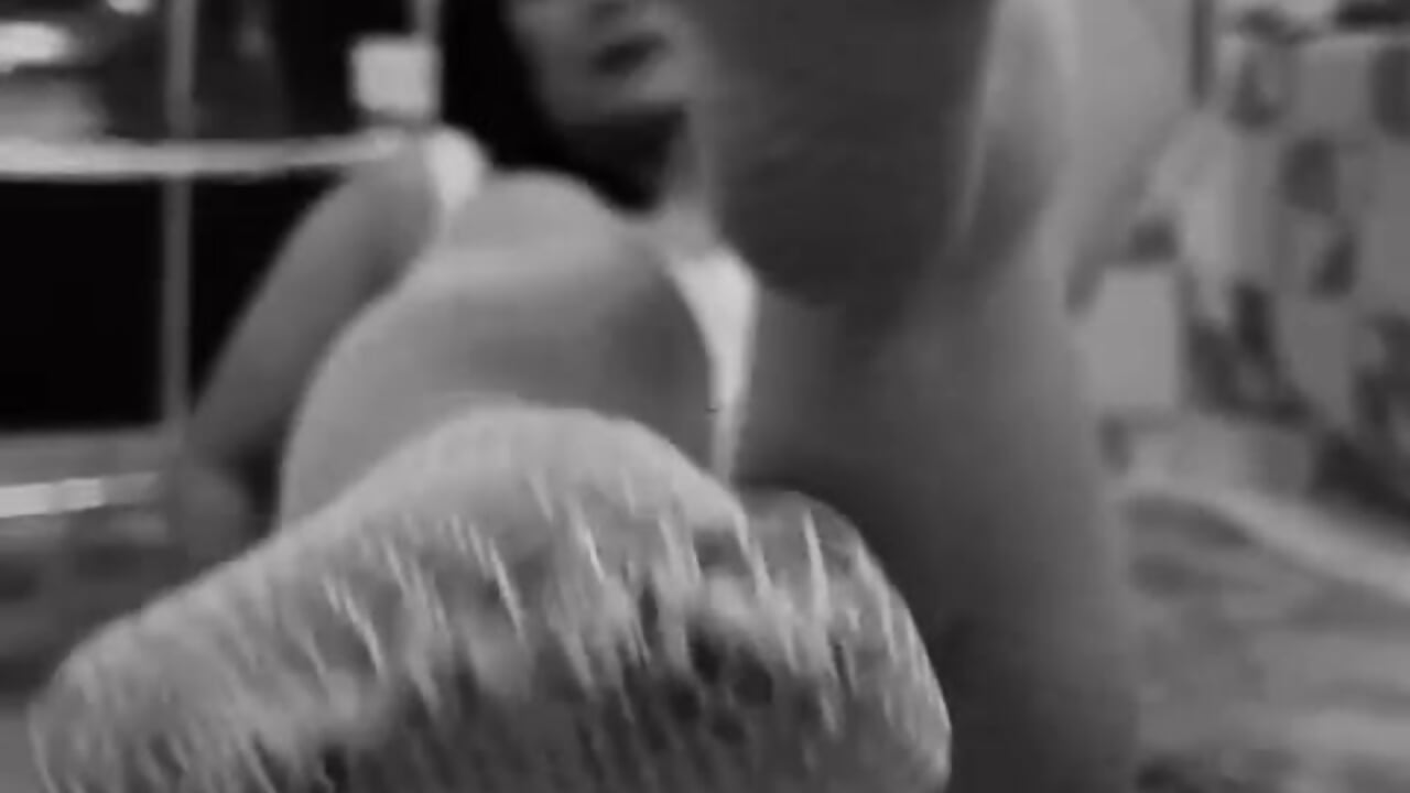 My sexy feet near the camera😈👣 - Video von Samantha_Claus Cam-Model