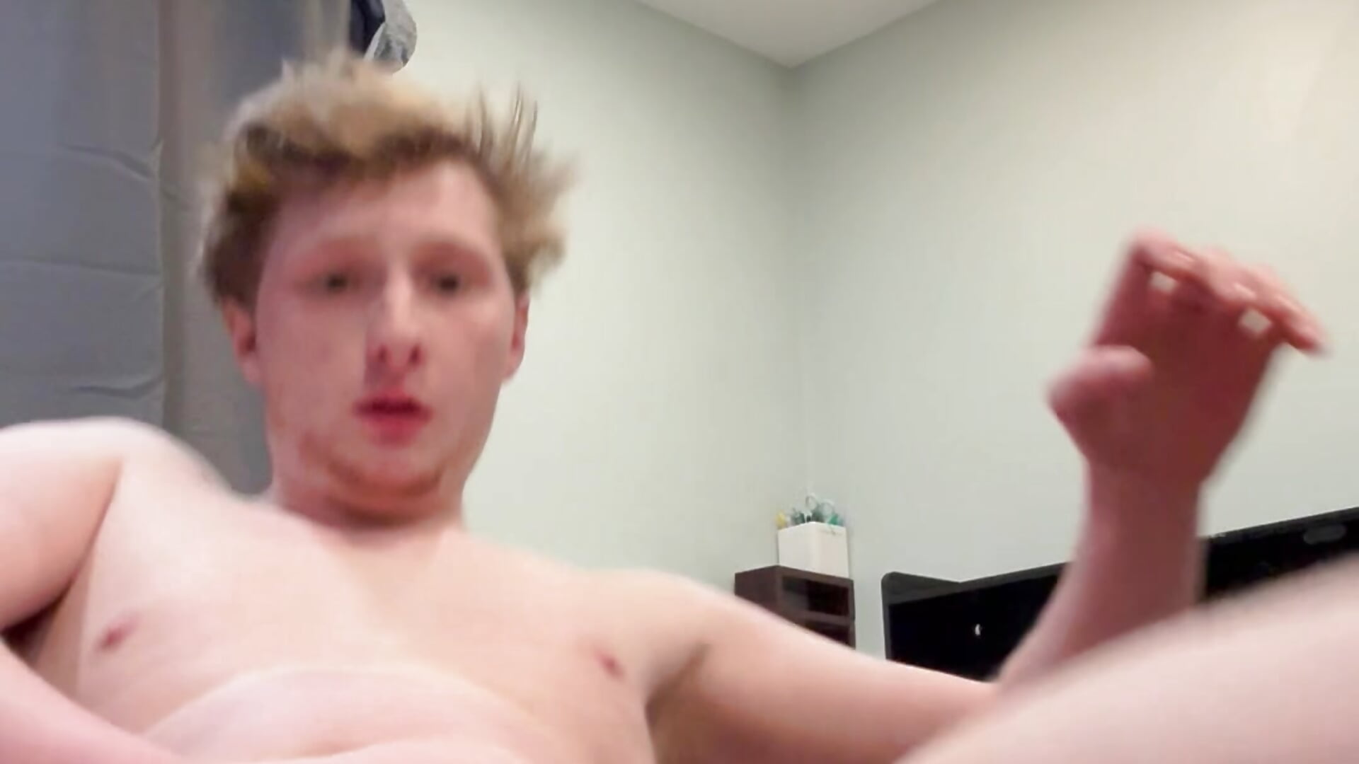 Look at me suck my own dick - vidéo du modèle de showcams Novvikk88