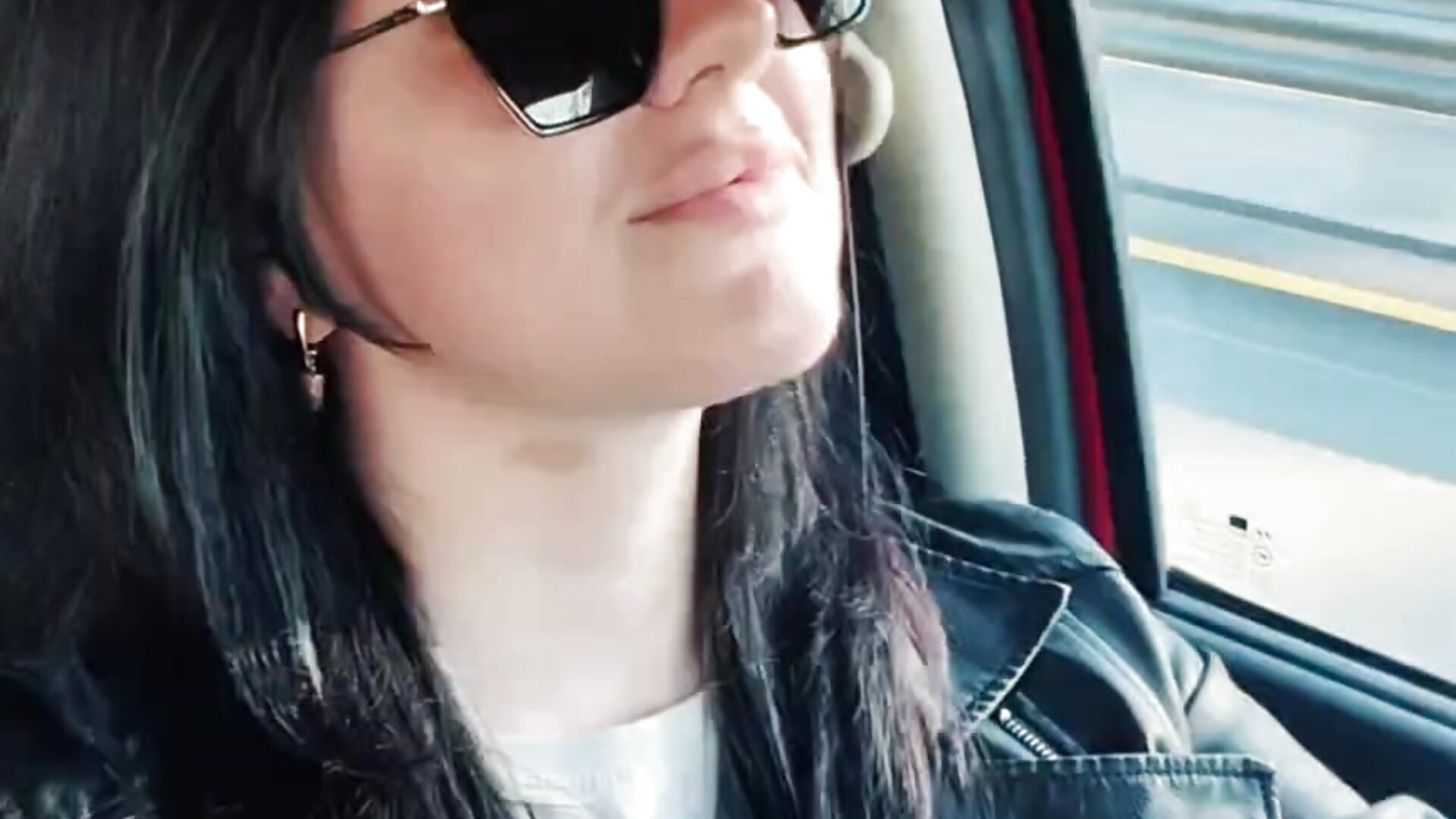 Proper music therapy on the way to the seaside🎧 - video by Monika_Reyes cam model