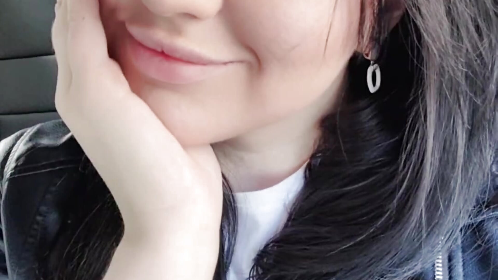 Morning in the car☕ - ক্যাম মডেল love_me__tonight_-এর ভিডিও