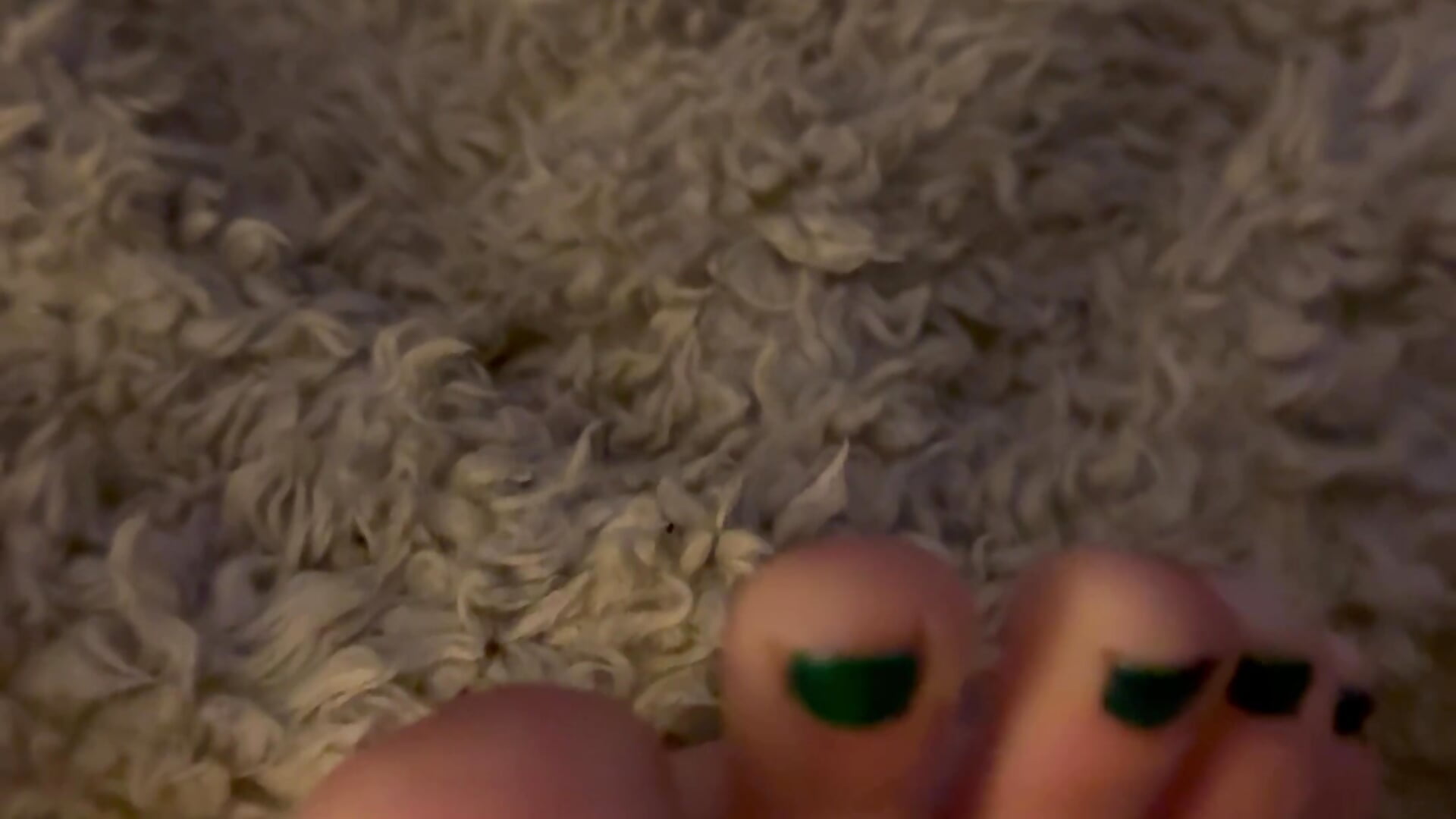 Feet have a good grip hehe - video av That_English_Rose_ cam-modell