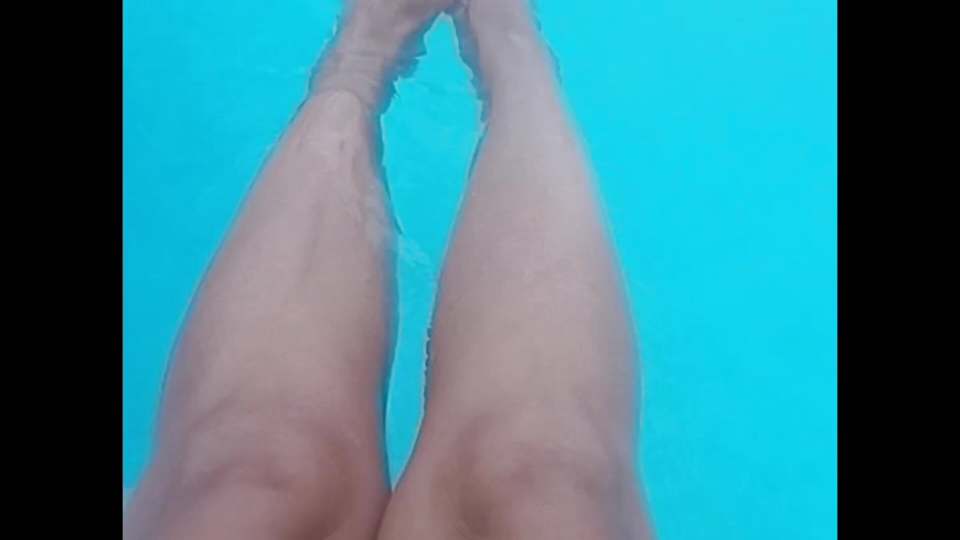 Piscina - video của người mẫu cam Lana90xxx