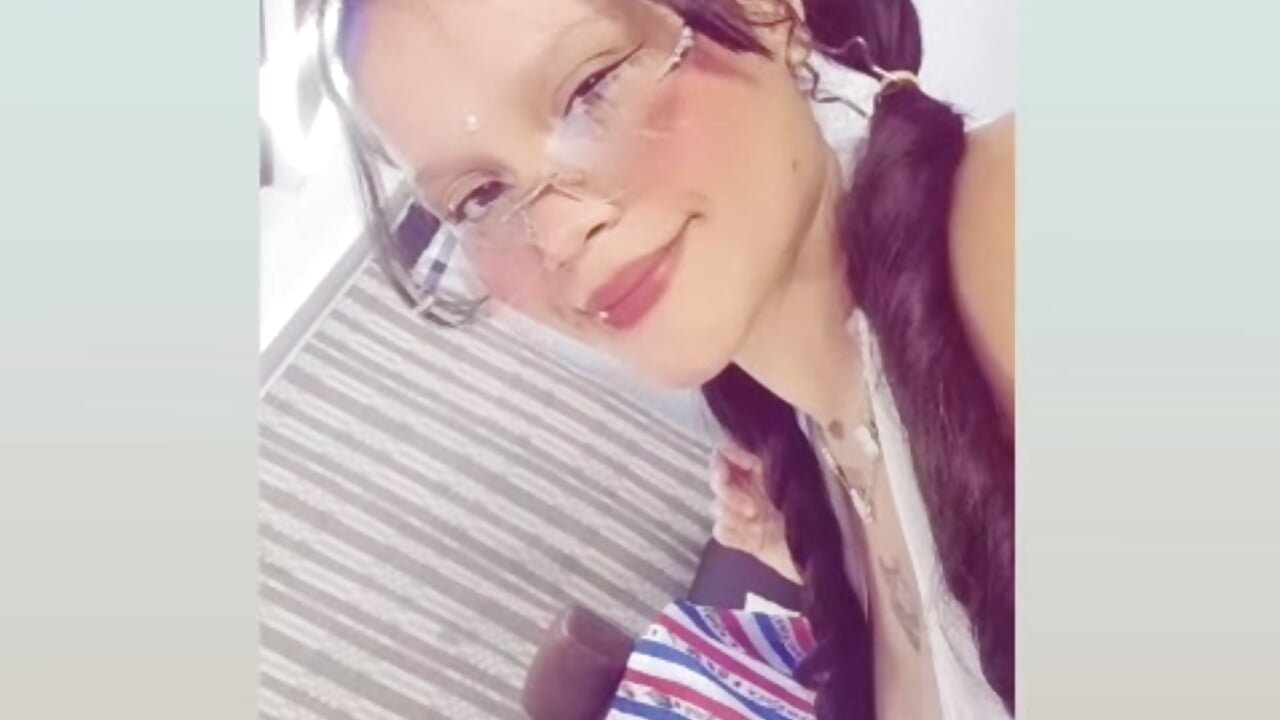 una linda que opinas 😍 - video by mindysumer cam model