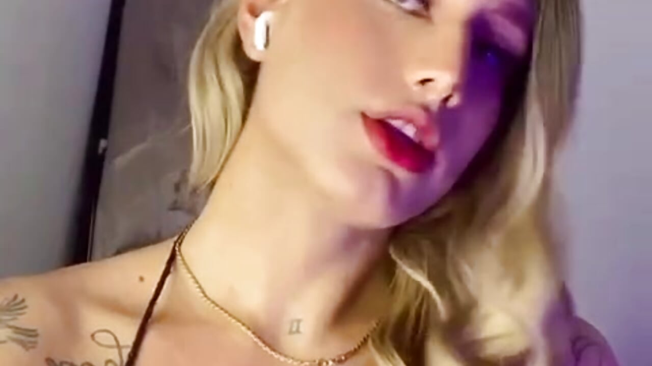 WhatsApp Video 2025-05-24 at 6,40,56 PM - فيديو من Sweetveronik_44 موديل الكام