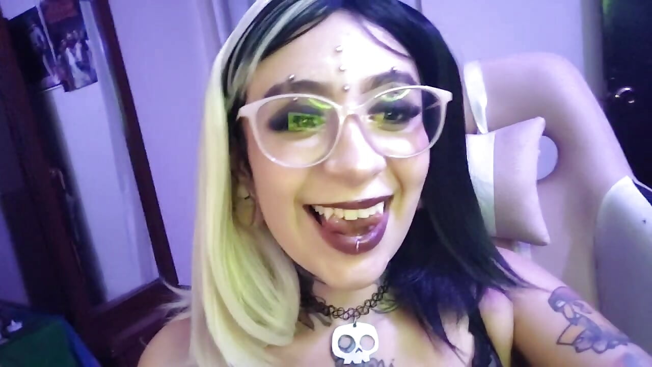 WhatsApp Video 2025-05-27 at 7,48,39 PM - відео від вебкаммоделі vainilla_doll