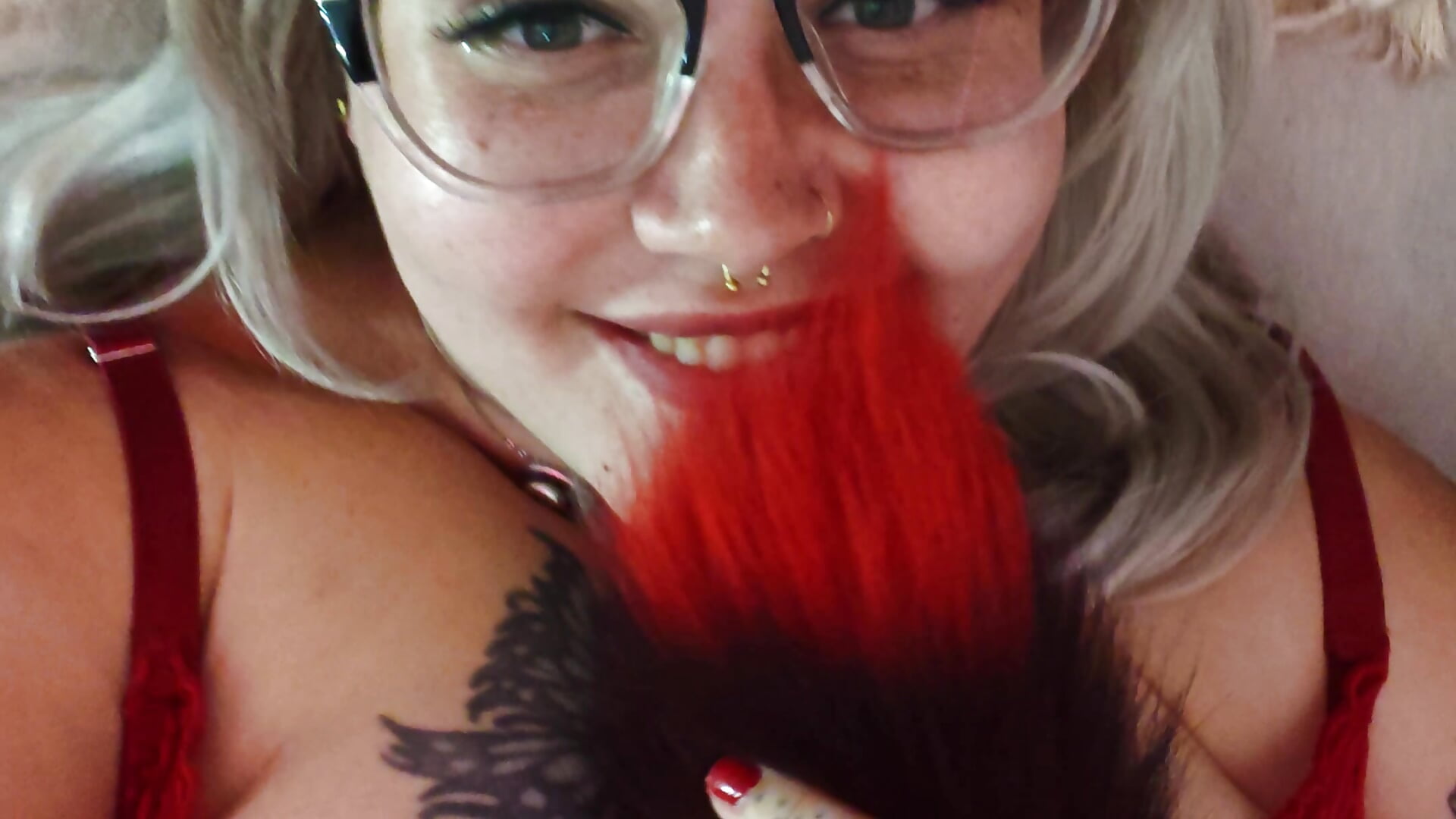 Do you want to play with me? 😏 - video by AlyssaWonderland cam model