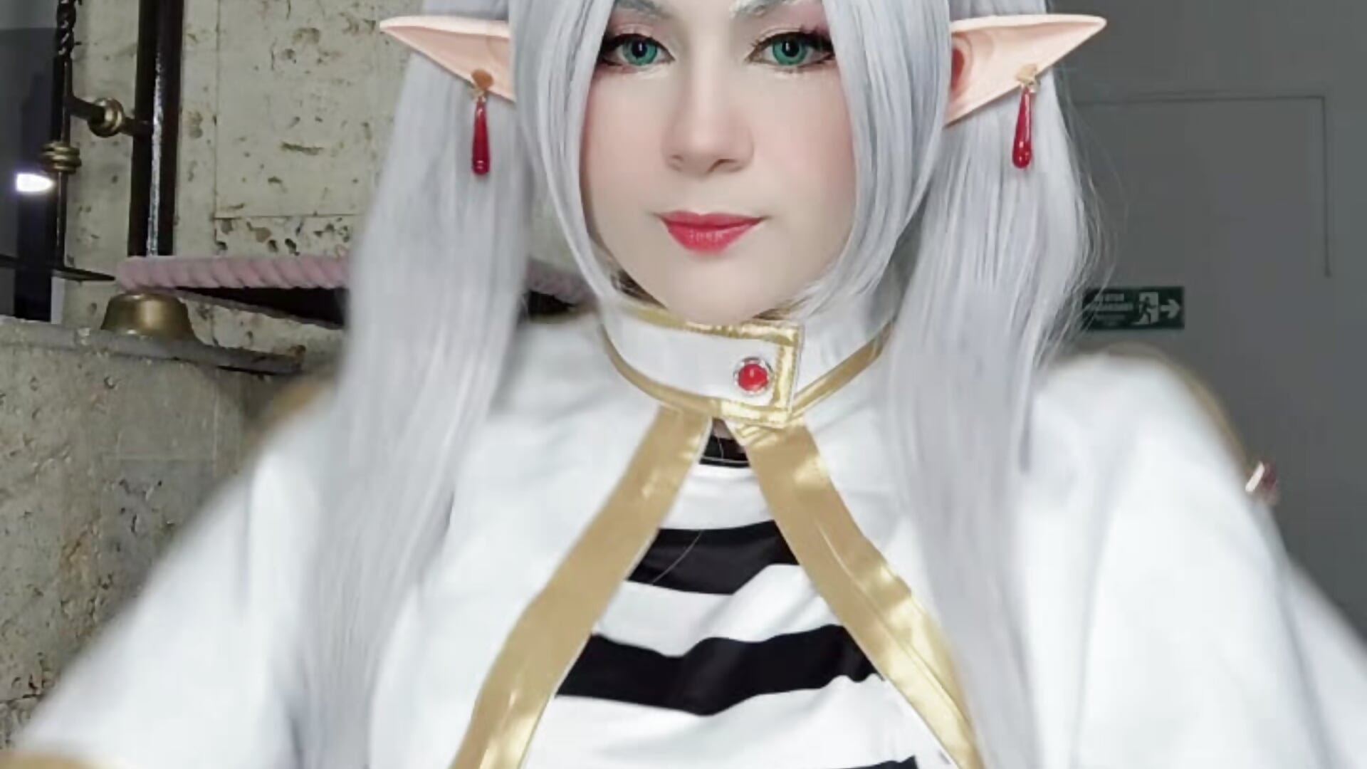 Frieren cute dance - video by harimoon1 cam model