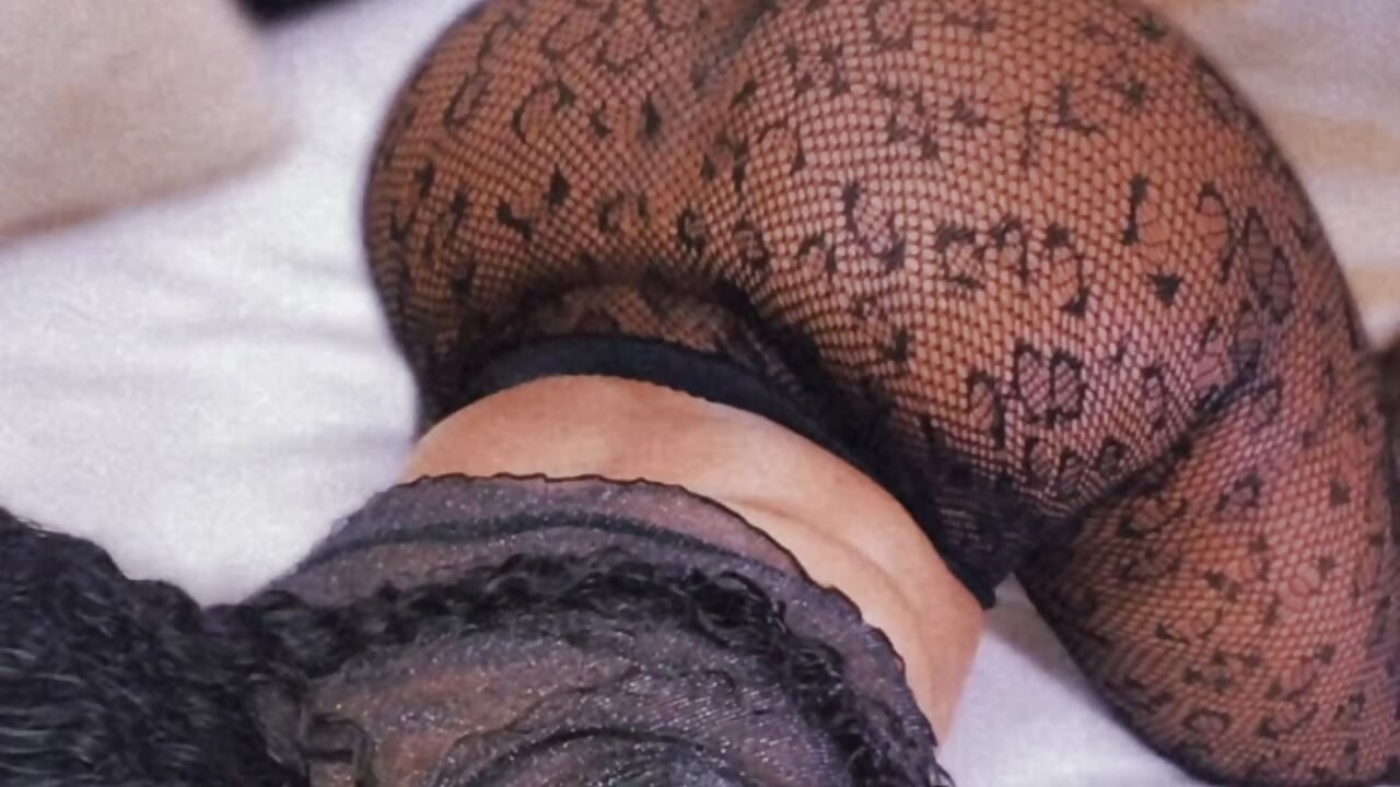 eat it - فيديو من WildScarlet موديل الكام