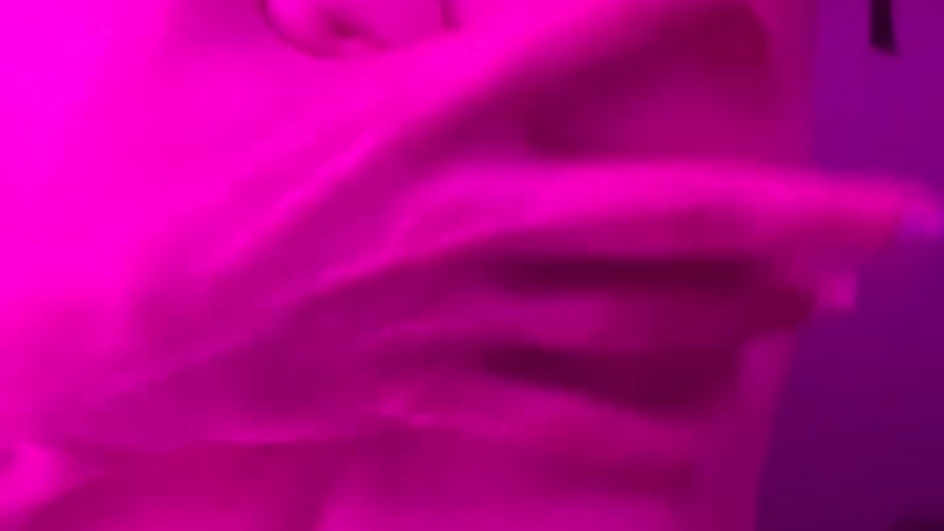Mini-teaser with naked tits – video modela na kameri Alicaslim