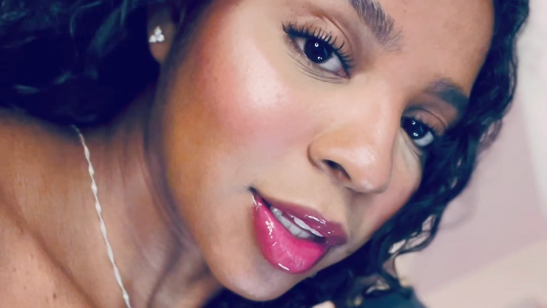 Heyy - video by LisaMendez cam model