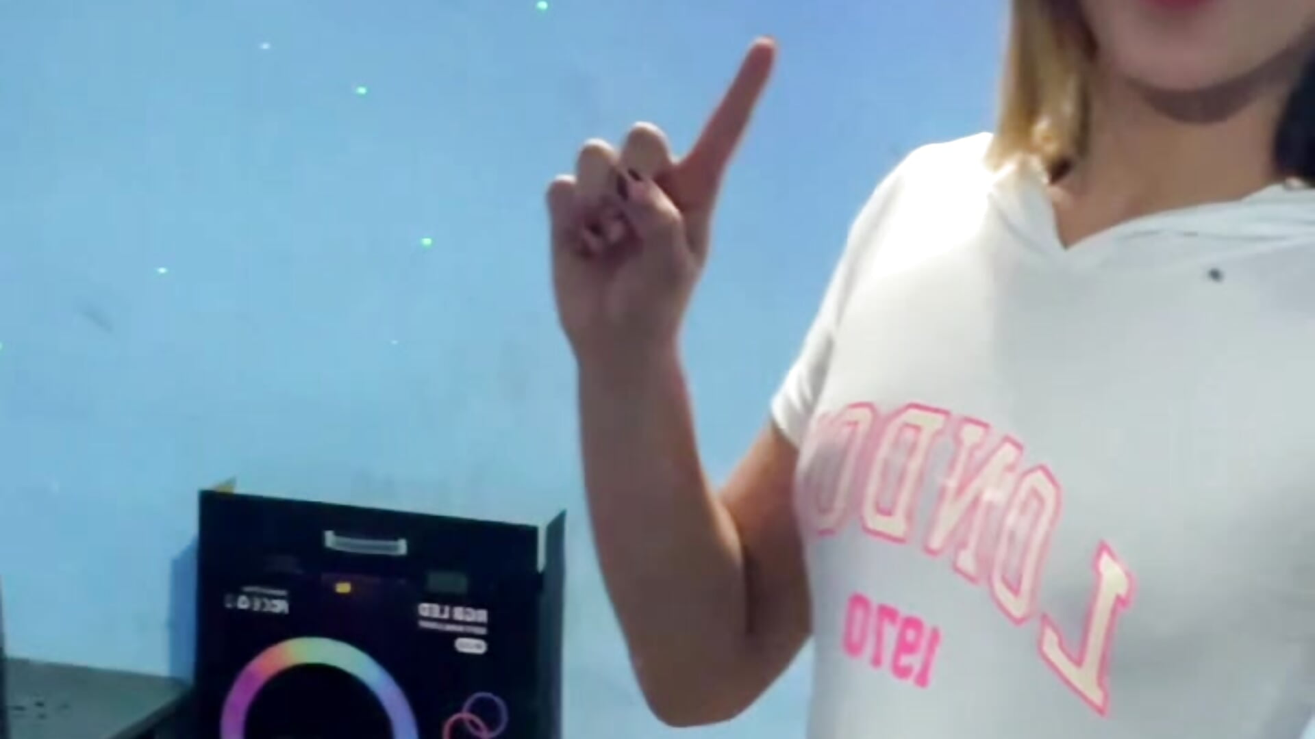 0066a4d72e4f47c99219935915ff2335 - video by Geminis_m cam model