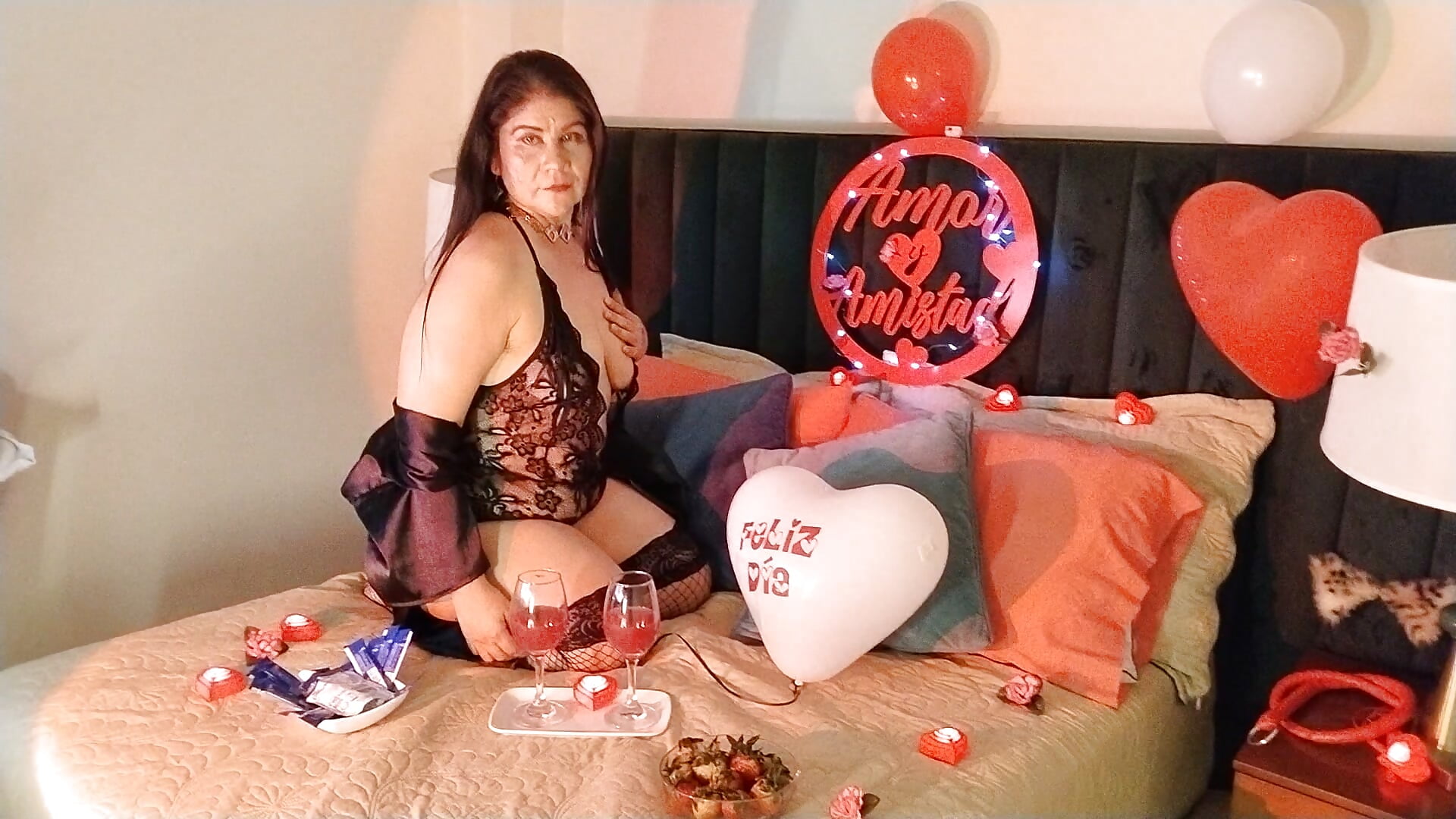 san valentin - vídeo de la modelo de cam kiraGeiner