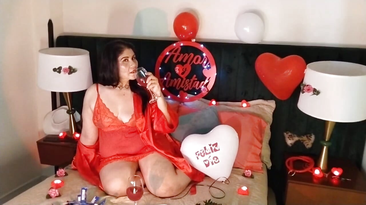 happy red sex love - video di kiraGeiner modella di cam