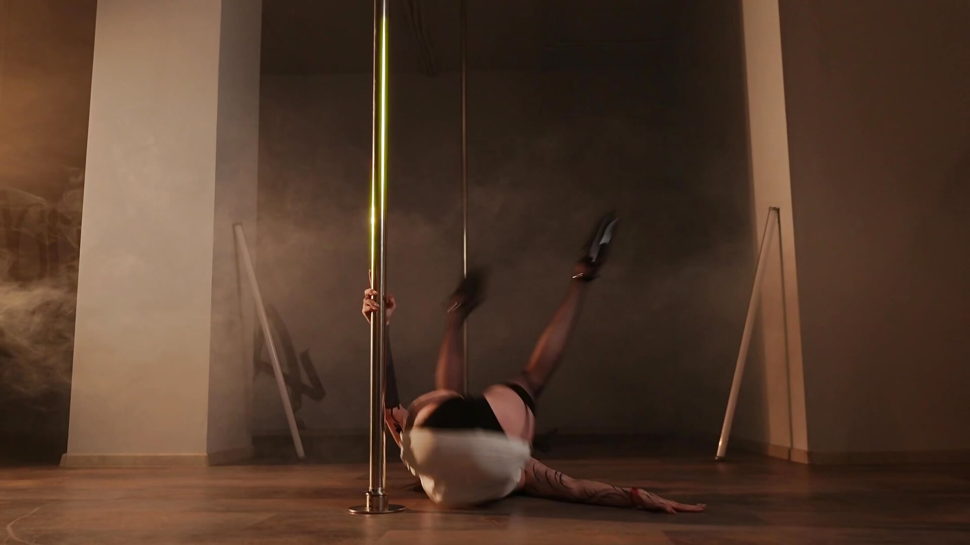 Me dancing - βίντεο μοντέλου Lein_Bone