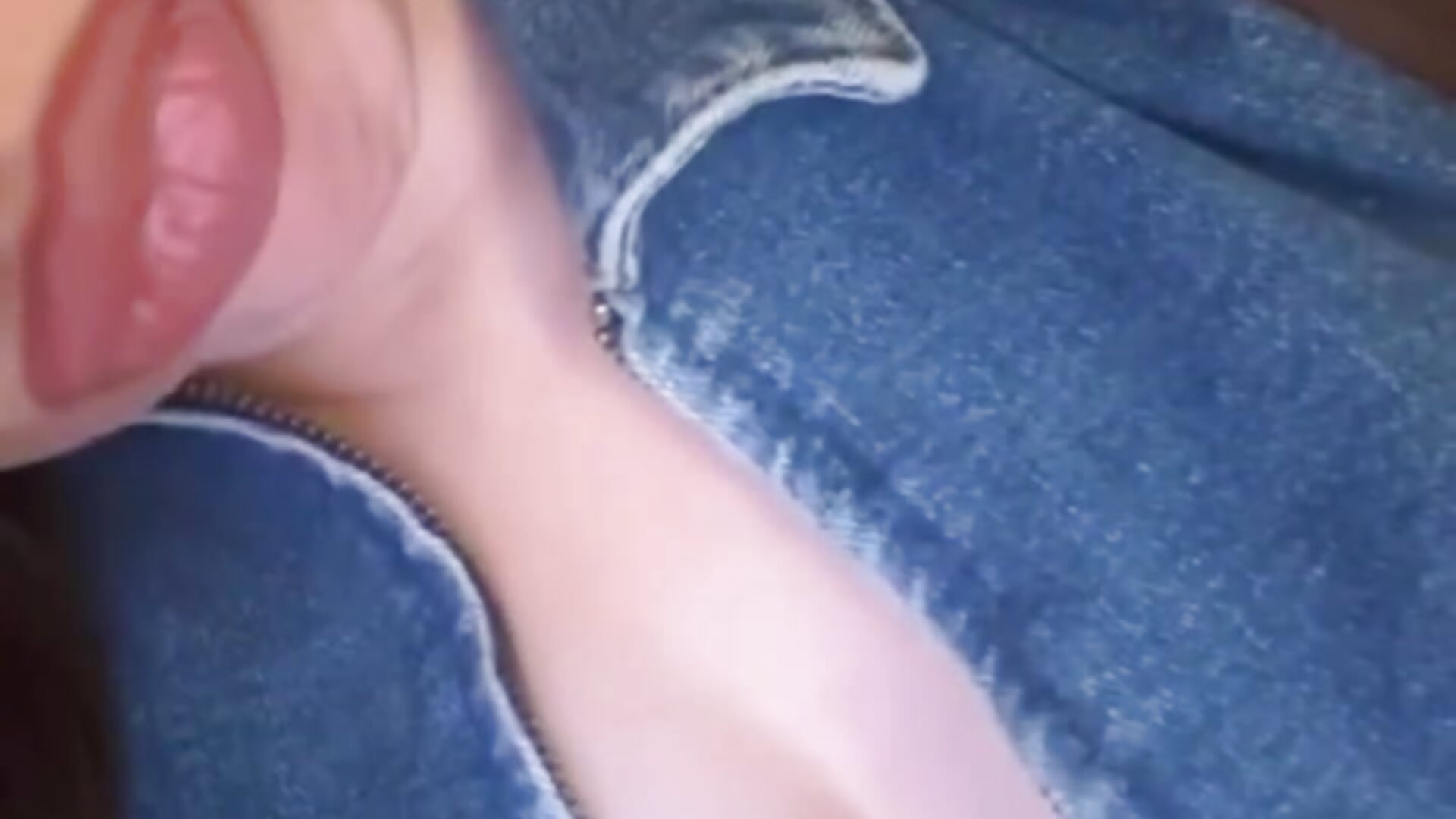 this boobies need a little attention — filmik Anyssia, modela(-lki) na kamerkach