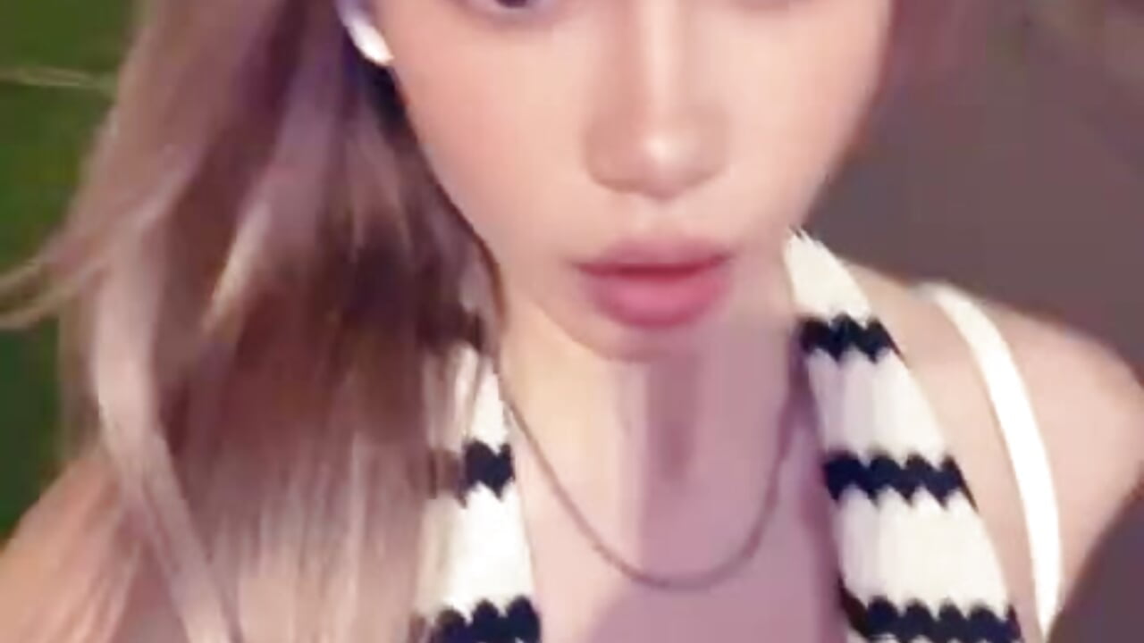 shall we take a walk? - video by lilisstar cam model