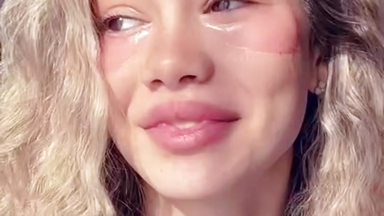 Barbie doll - video by lilisstar cam model