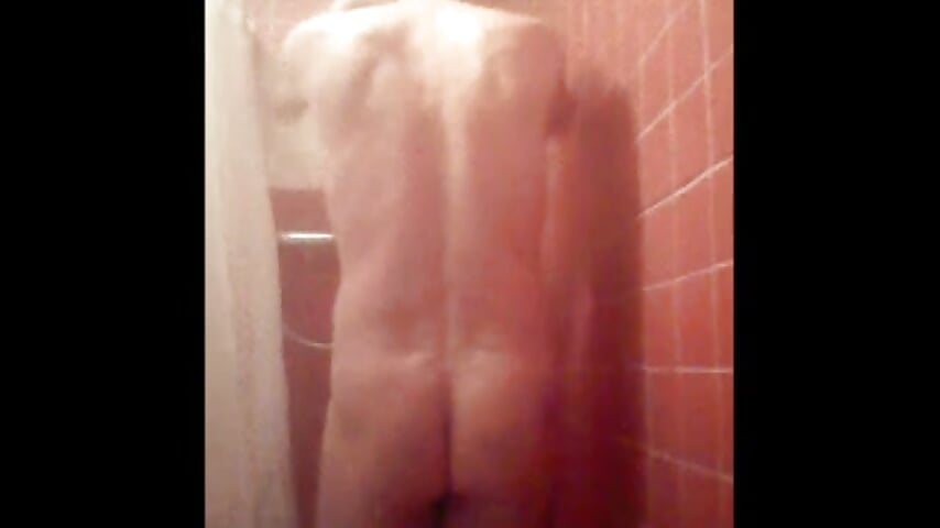 Shower 1 - video by Lincs_Phoenix cam model