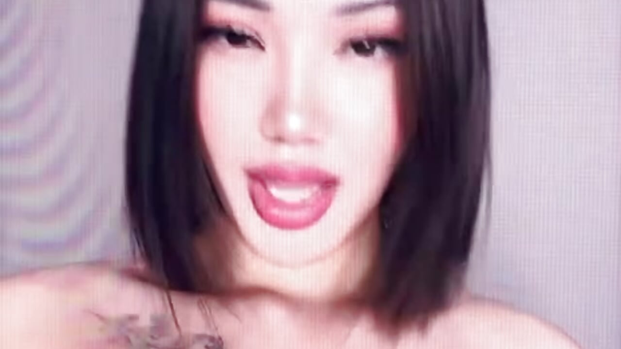 🤗 - Momo_Ayase_ 캠 모델의 동영상