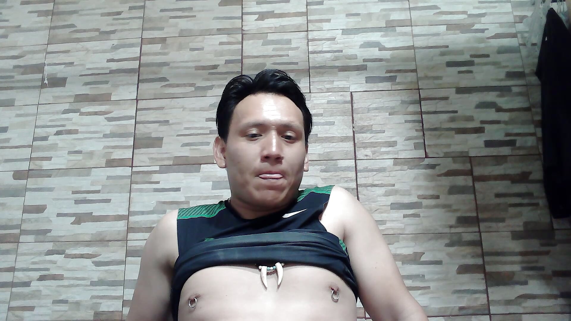 WIN_20260316_00_59_17_Pro — filmik SEINMAY, modela(-lki) na kamerkach