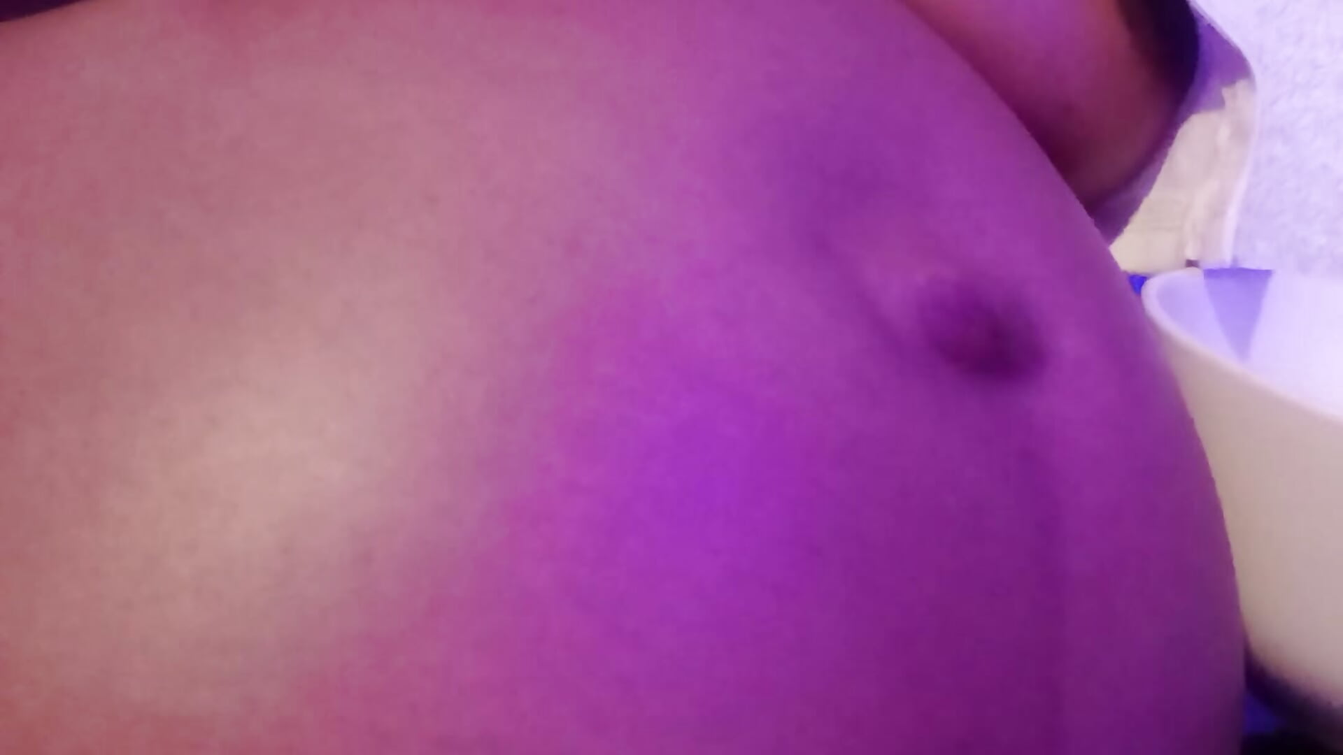 BELLY RUB – video od webkamerové modelky Fofa_Fodida