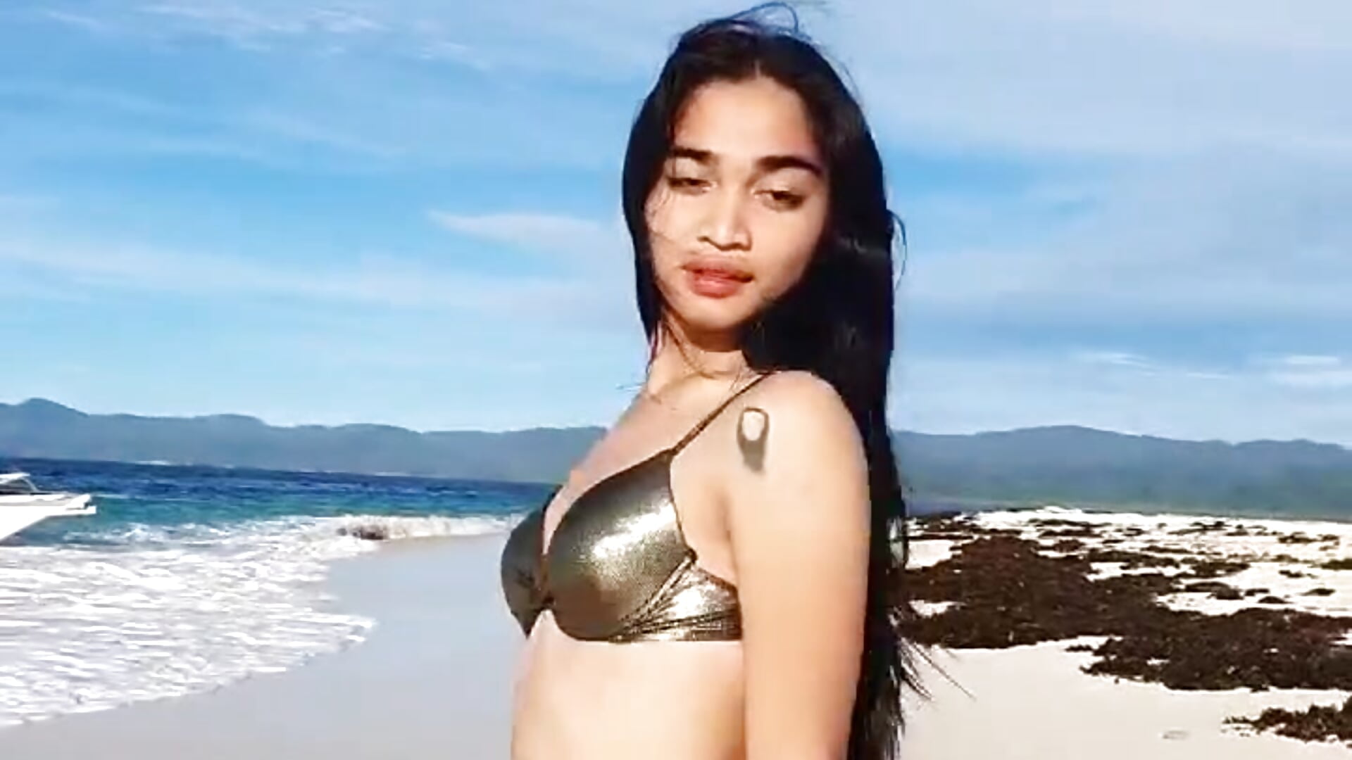 BEACH VIBE - video của người mẫu cam SuperHoTS_Yumi