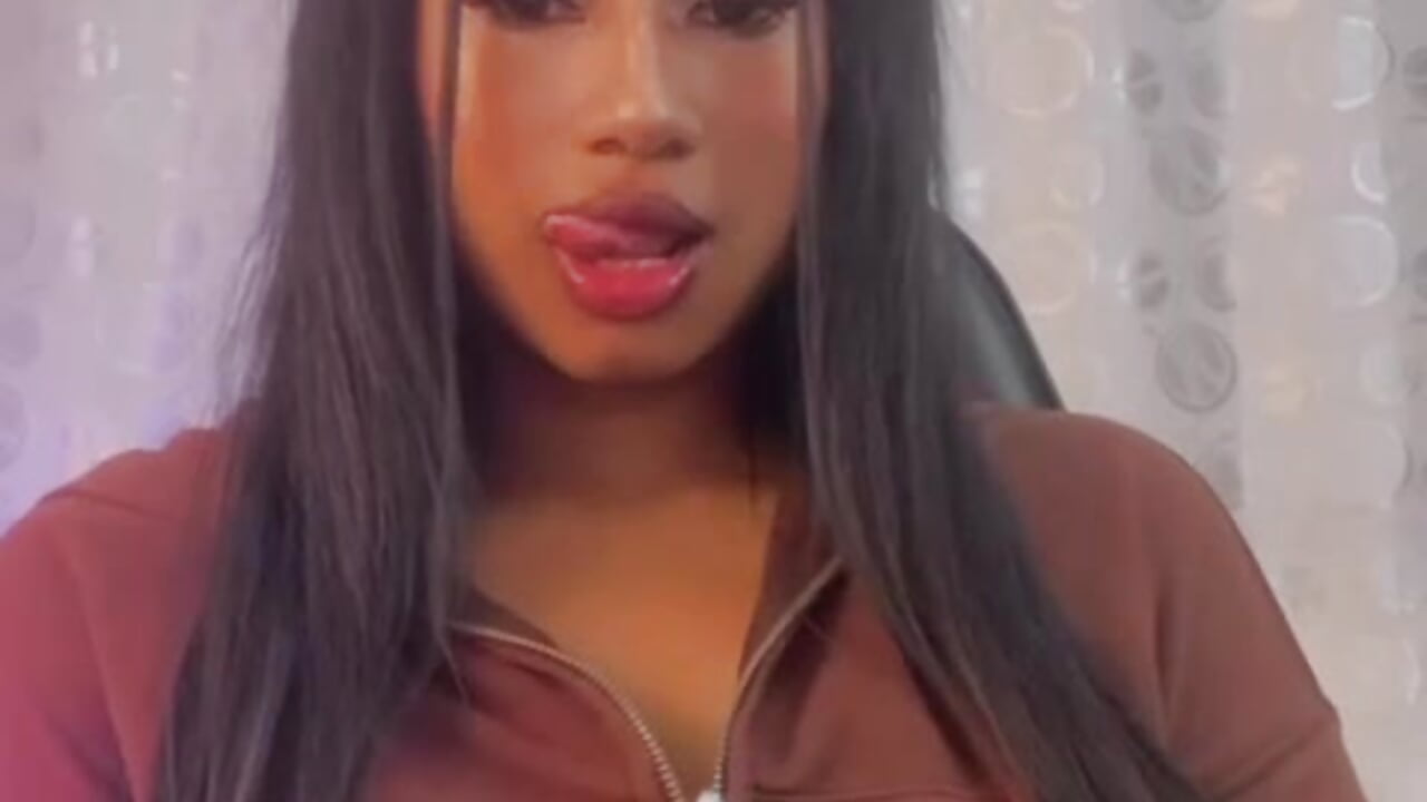 Try to nude me! 🥵 - video by EMILYY_WALKER cam model