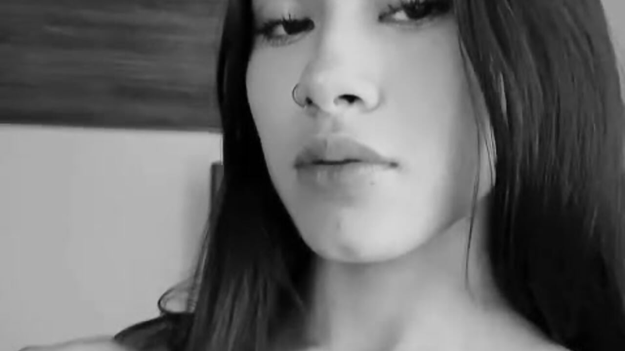 ❤️ - video by VioletaHolly cam model