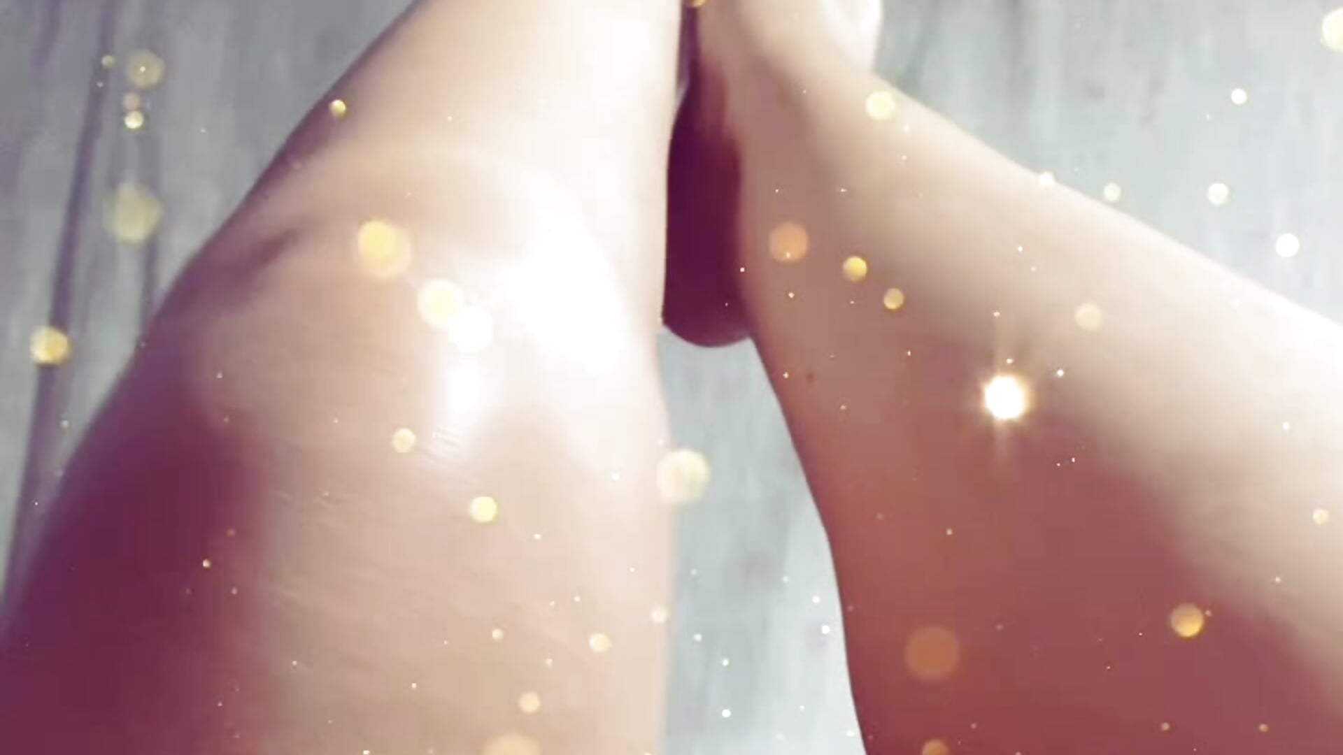 Large leggs - video by Vik_gomez cam model