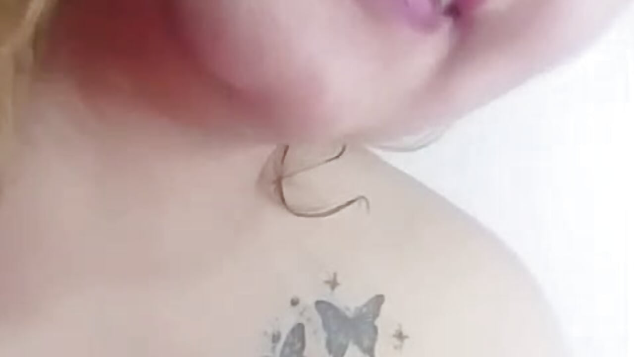 Kiss! - video by Penelope_Sweet2 cam model