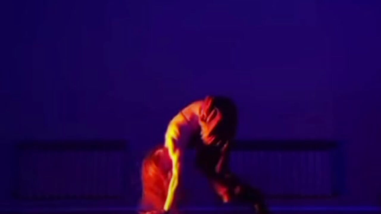 HOT DANCE