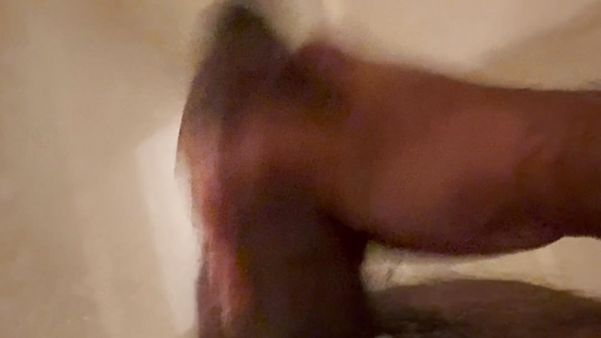 Jerking in Shower - video by re0stless cam model