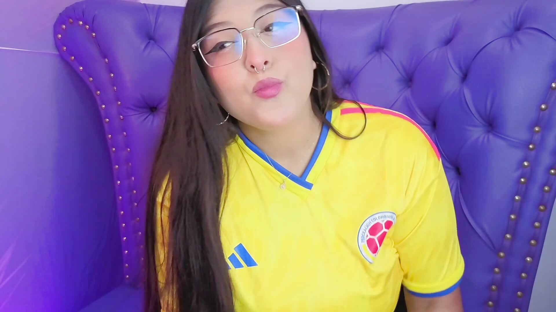 Colombia💛💙❤️ - video by megann__up cam model