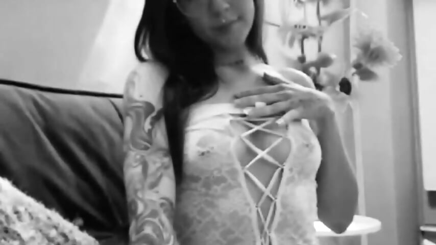 Tattoo tour 😈🔥🖤 - video by VioletBlaze cam model