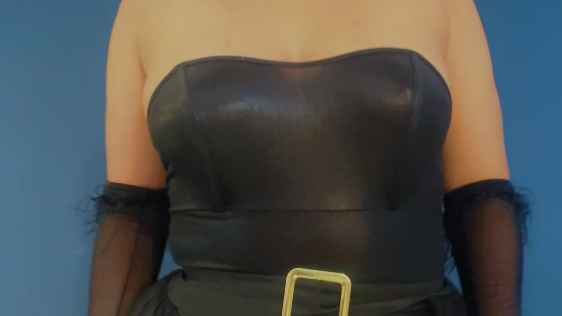 A sexy sorceress - video by Sharonevanss_ cam model
