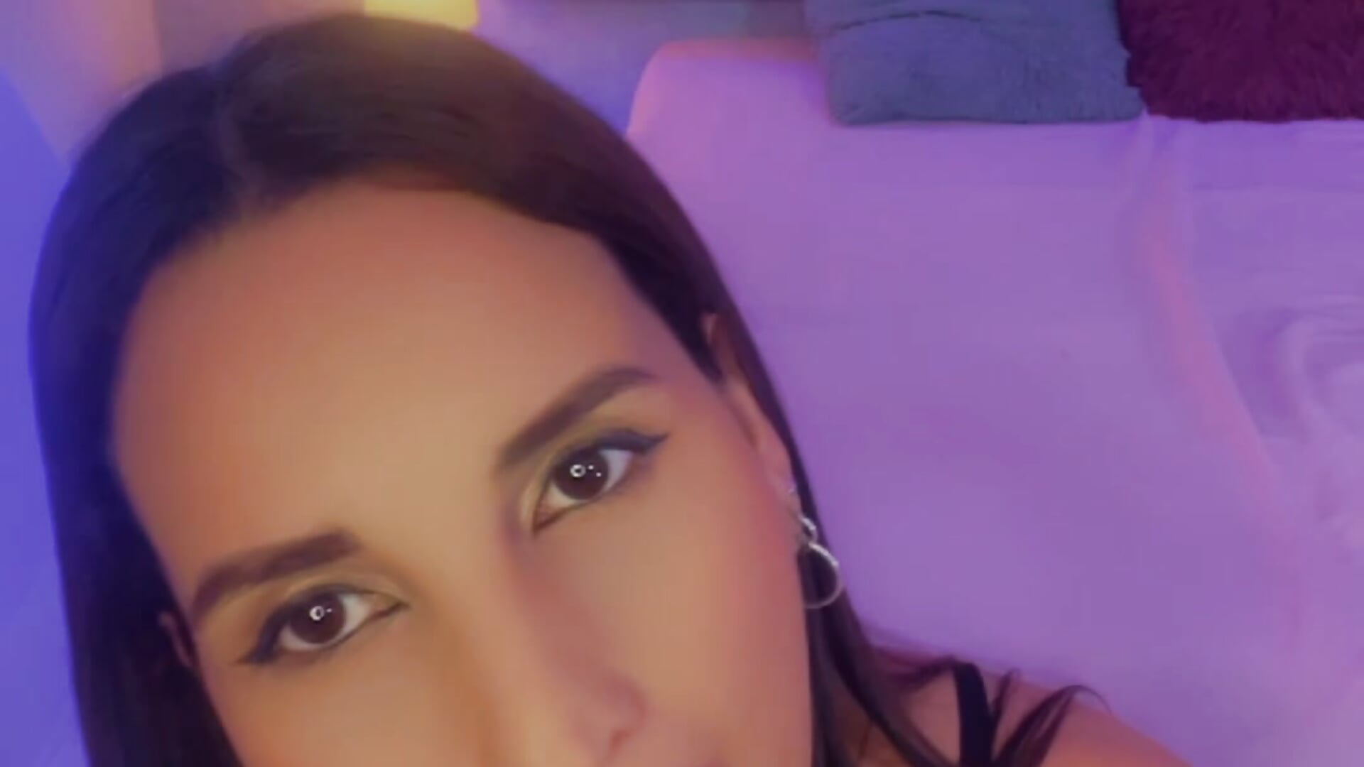 My mouth will look great on your delicious cock – video af Sharonevanss_ cam-model