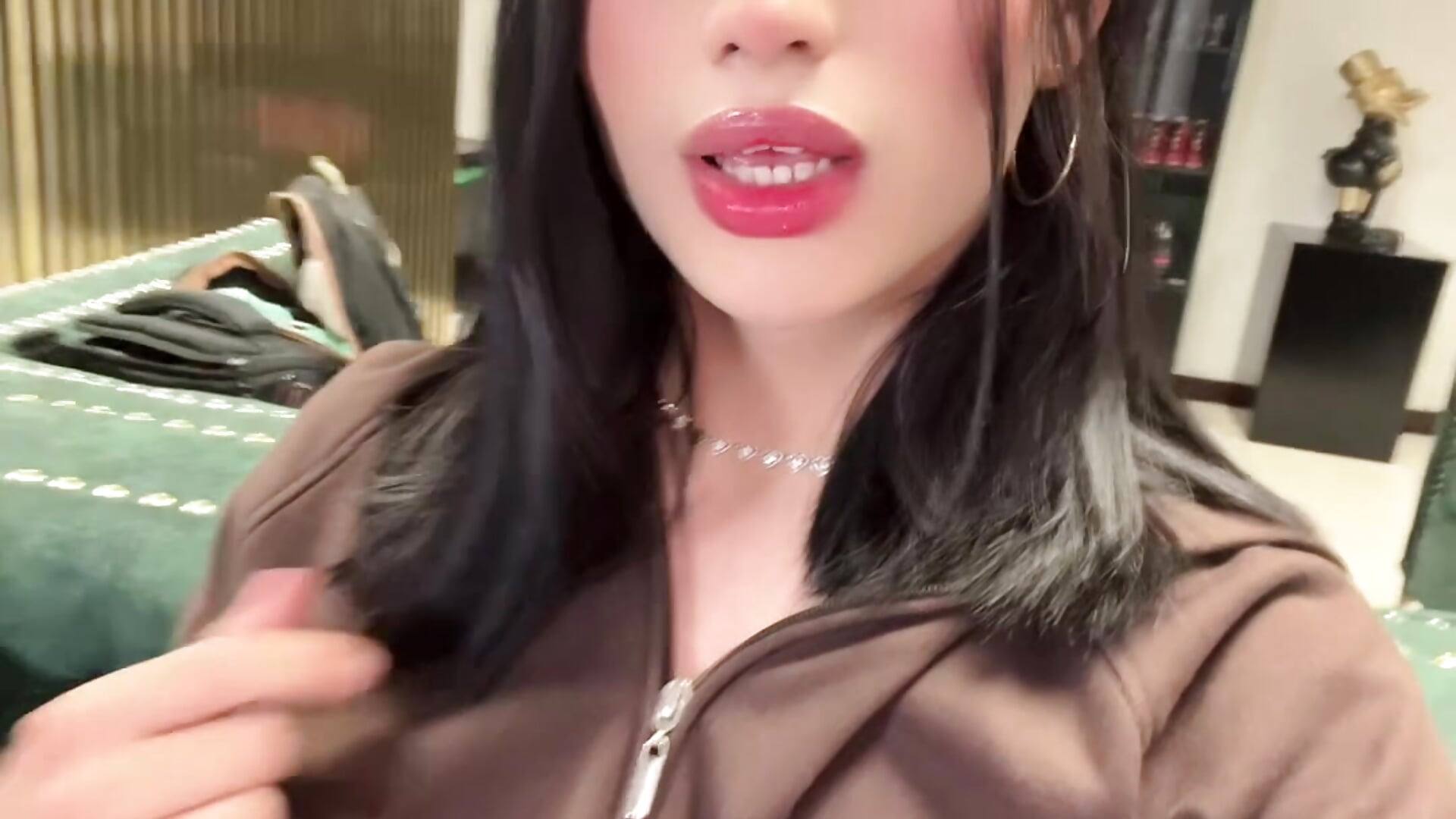 Estoy de vuelta amores 😋✨ - video by Allisonts69 cam model