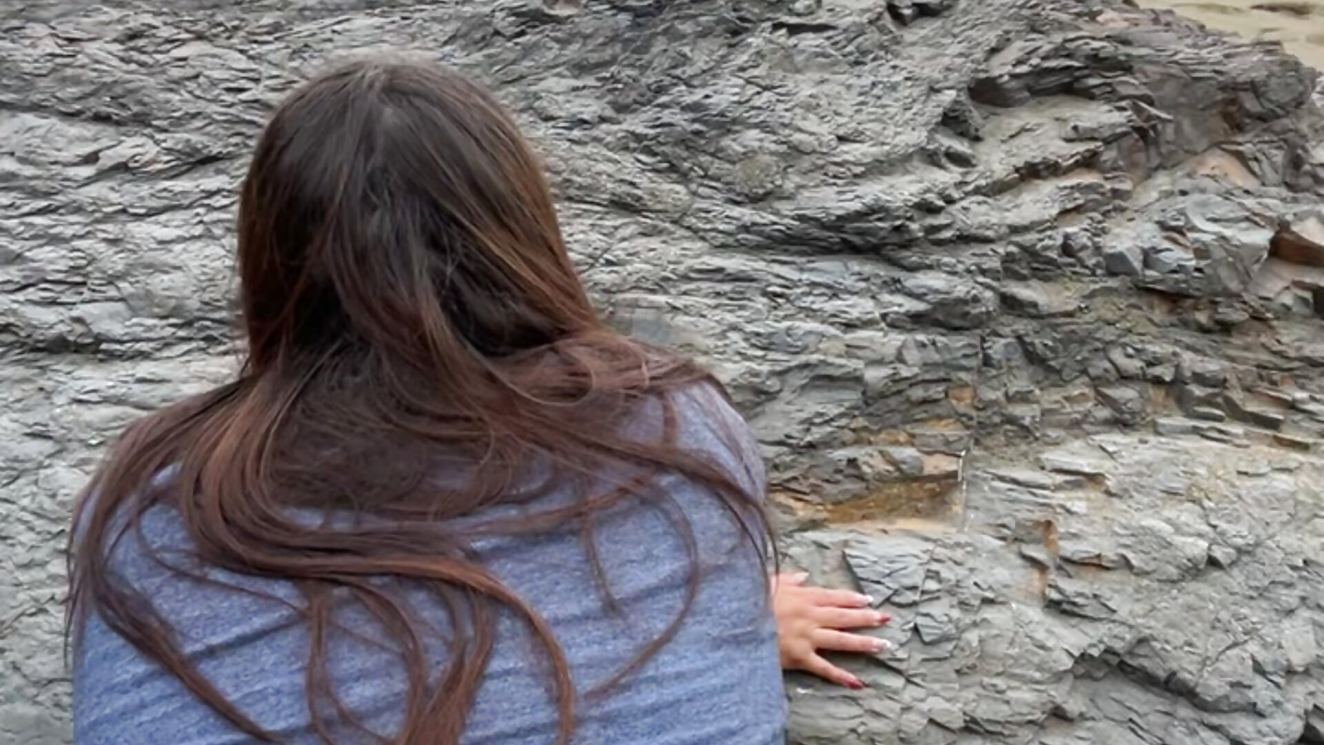 POV beach view 🥵 - video by JizzyJazzunleashed cam model