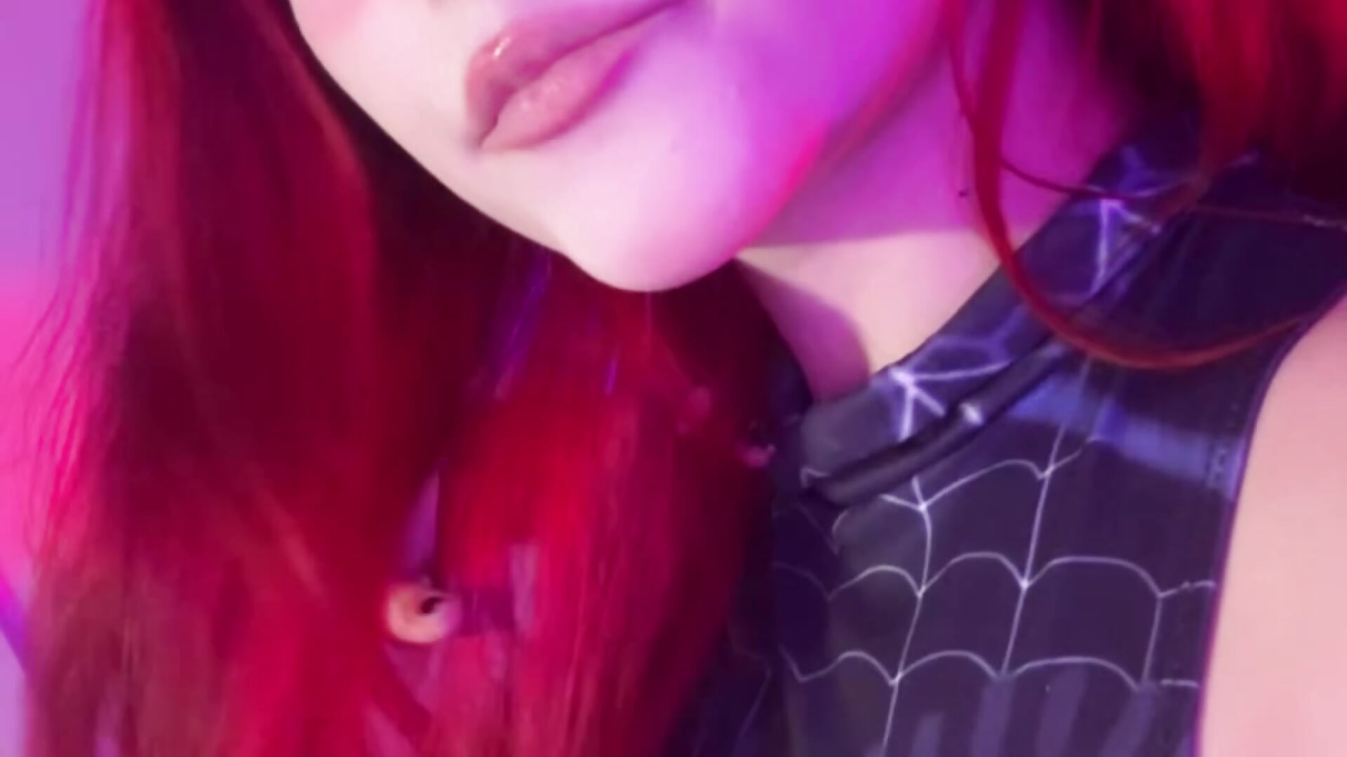 Spidergirl ^^ - video by sakuramoss cam model