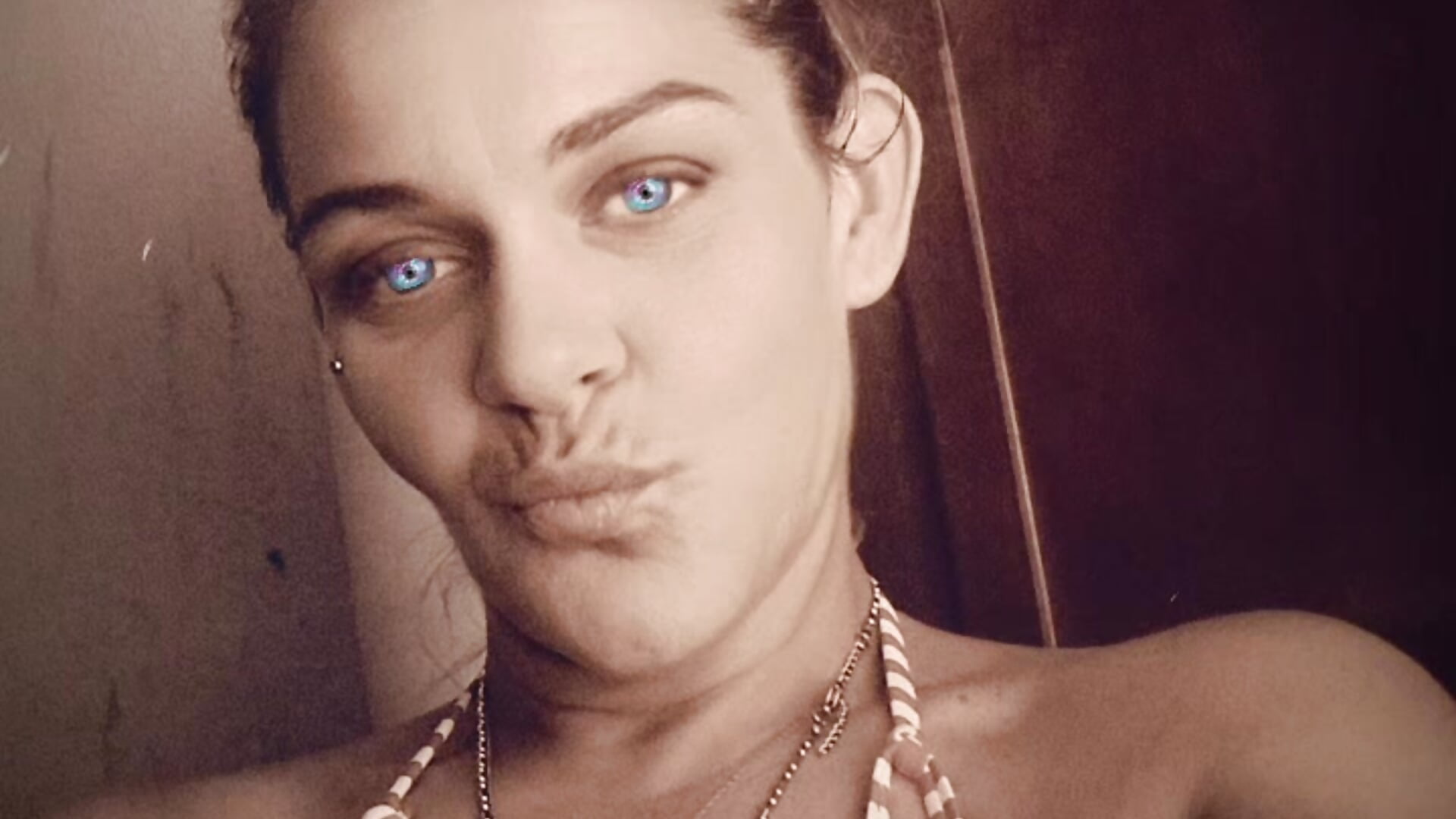 1184e5e1-6ff8-42f2-8b19-35eabbc93c91-1_all_979 - video by SweetCakes88 cam model