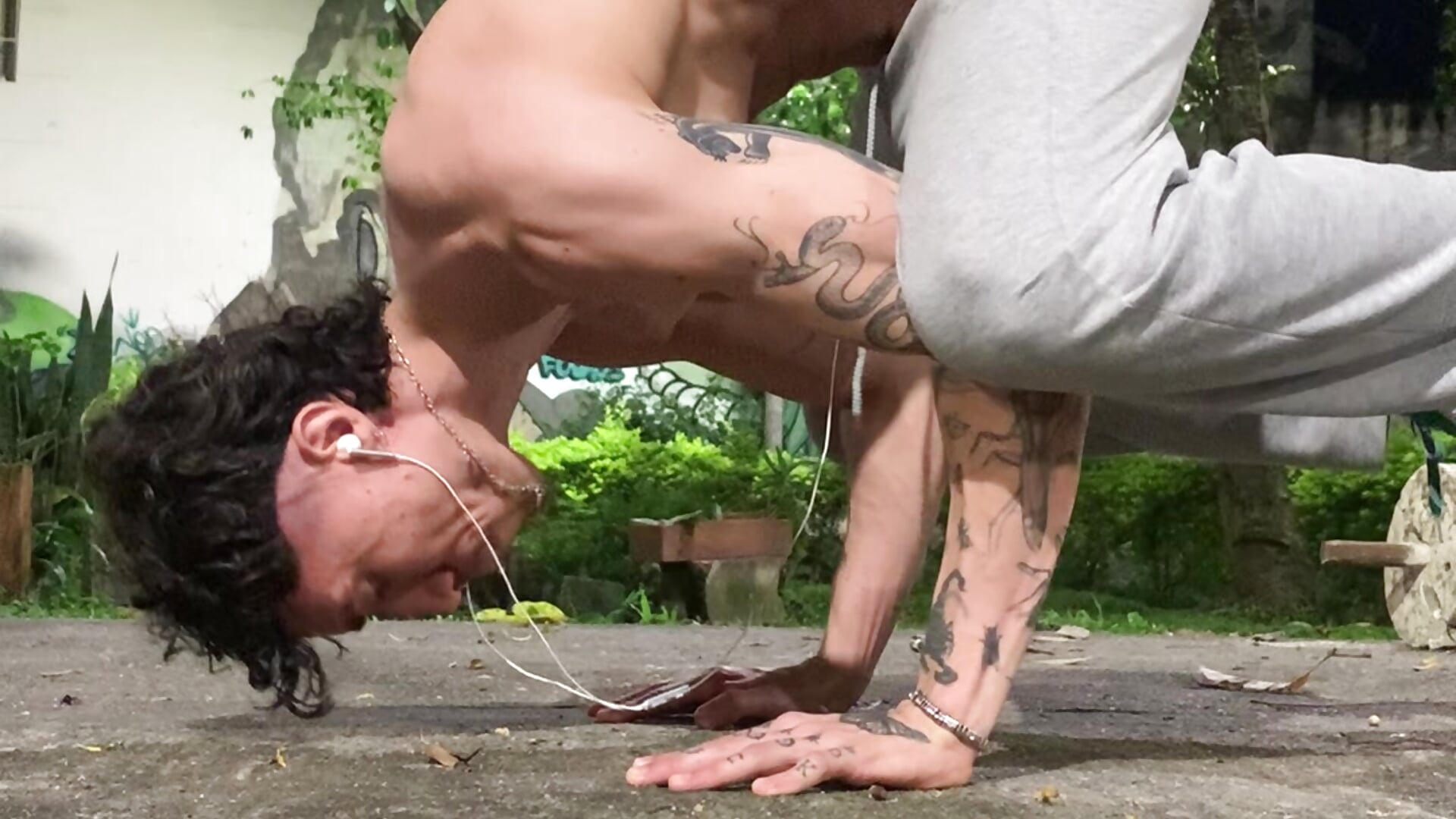 🤛🤏 - video by felix__star cam model